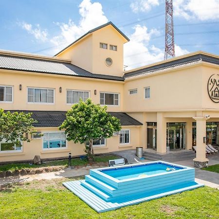 Lovestar Lakeside Hotel - Stars Building Нанвань Екстер'єр фото