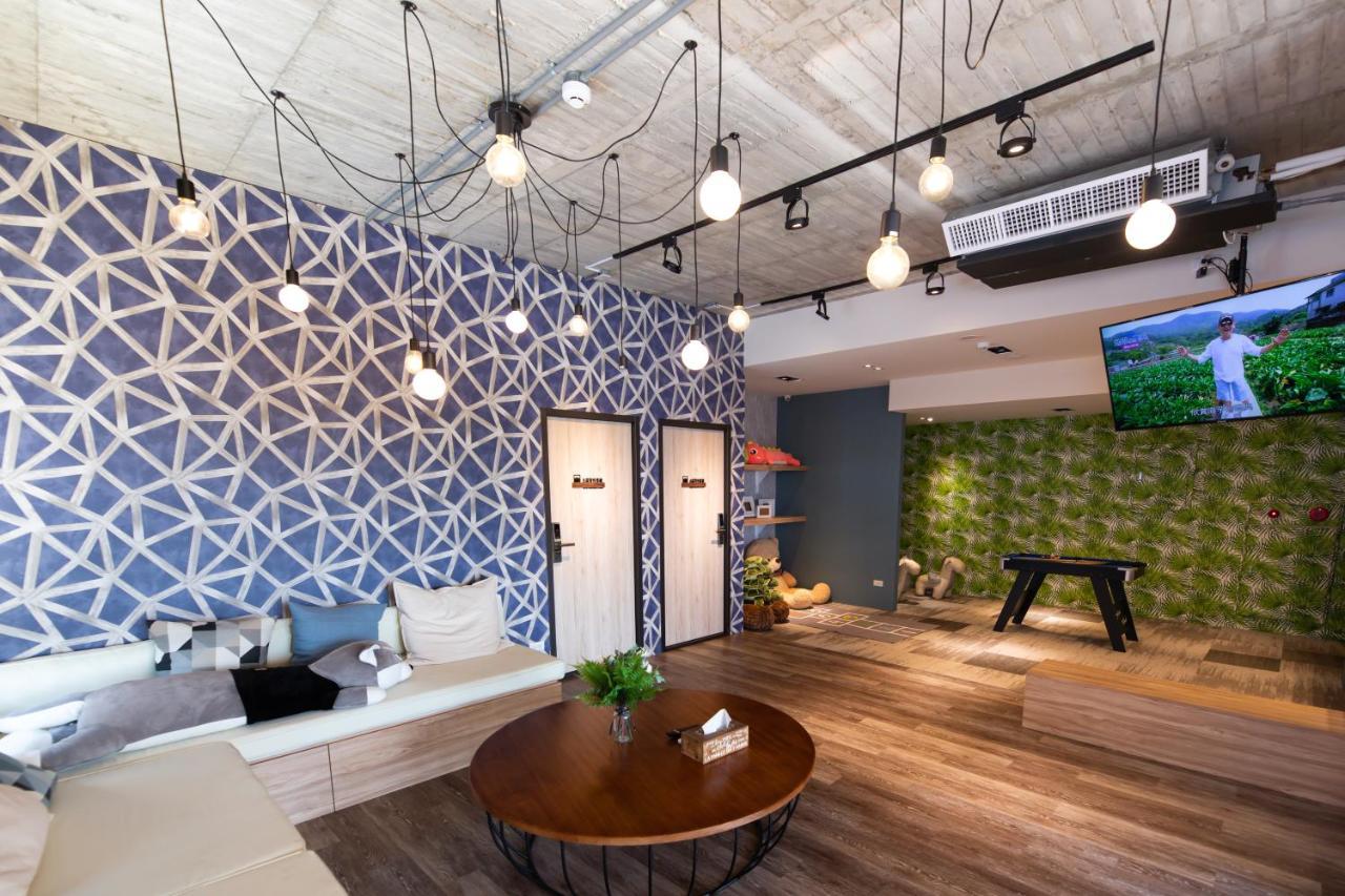 Lovestar Lakeside Hotel - Stars Building Нанвань Екстер'єр фото